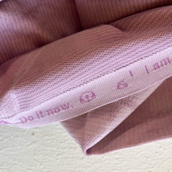 Lululemon Run T Swiftly Tech Short Sleeve Rose Quartz Sz 6 EUC *SPECIAL EDITION* - Picture 11 of 12